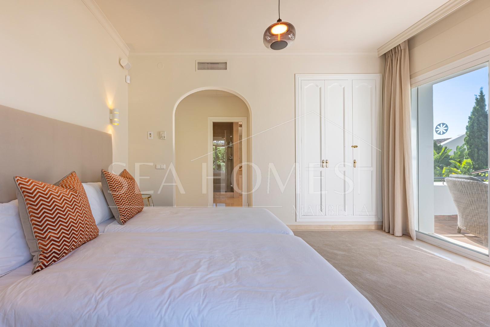 Villa Penati - Andalucian villa with 24h security