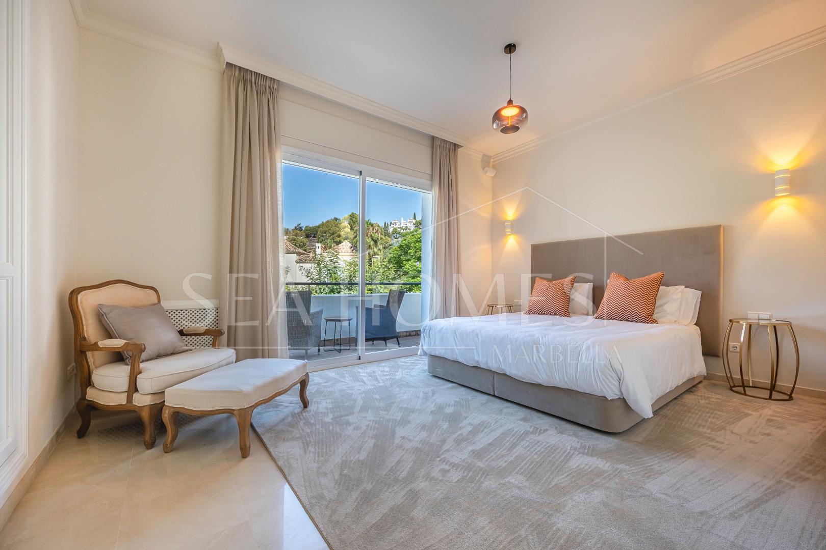 Villa Penati - Andalucian villa with 24h security