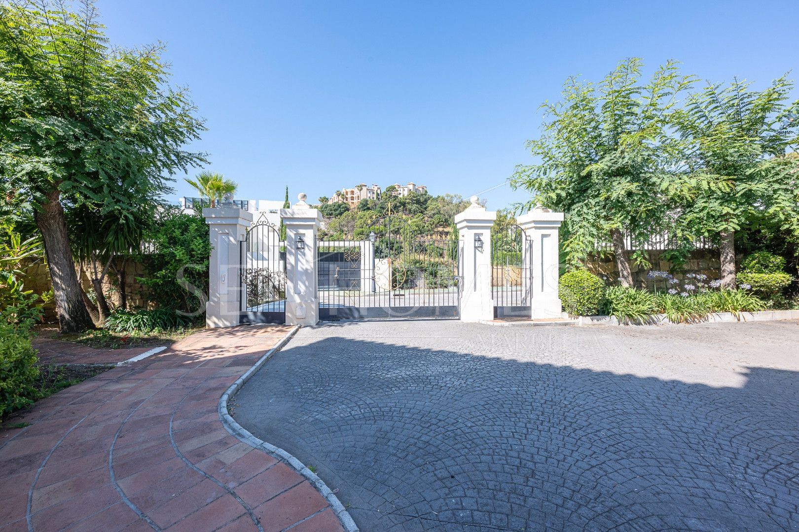 Villa Penati - Andalucian villa with 24h security