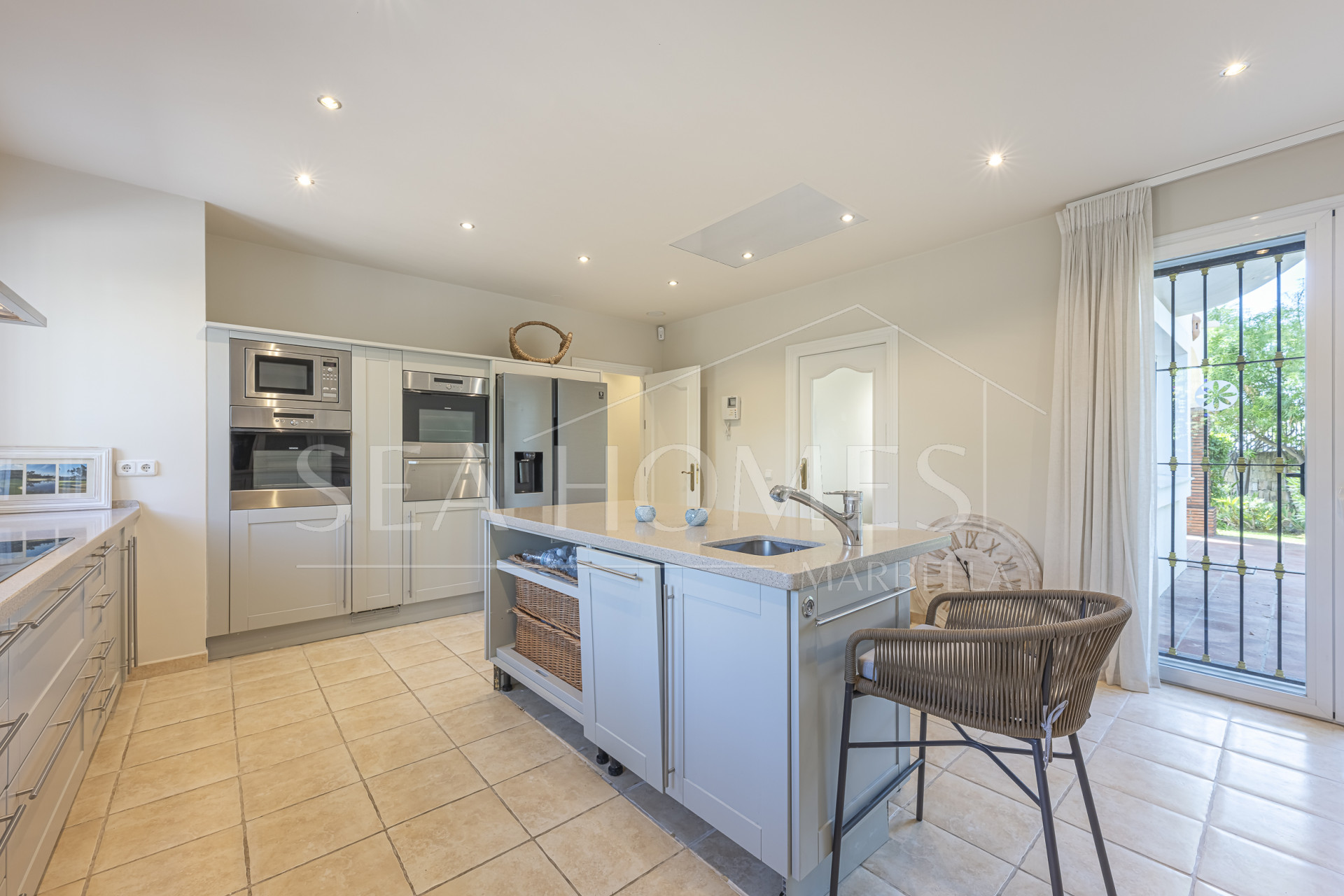 Villa Penati - Andalucian villa with 24h security