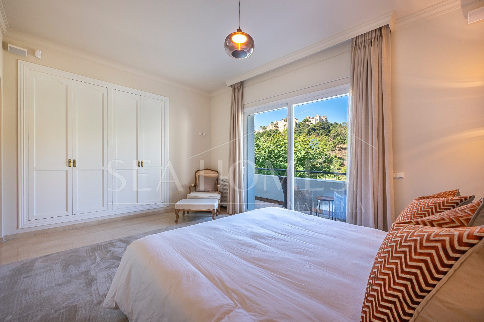 Villa Penati - Andalucian villa with 24h security