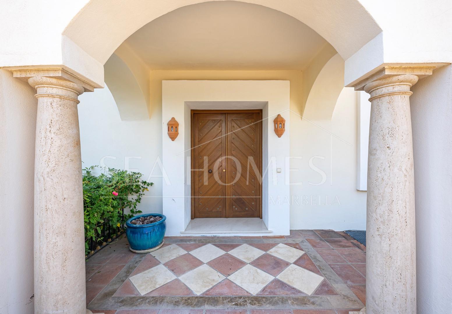 Villa Penati - Andalucian villa with 24h security