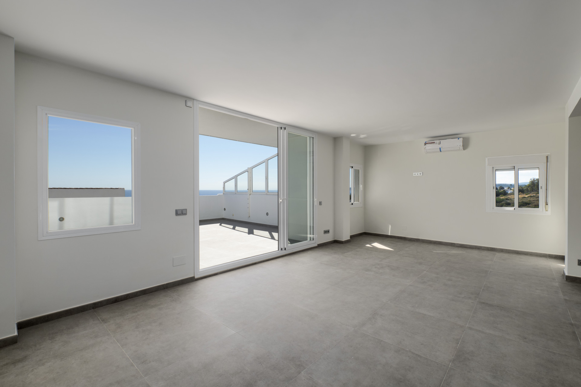 Photo: Duplex Penthouse in Estepona