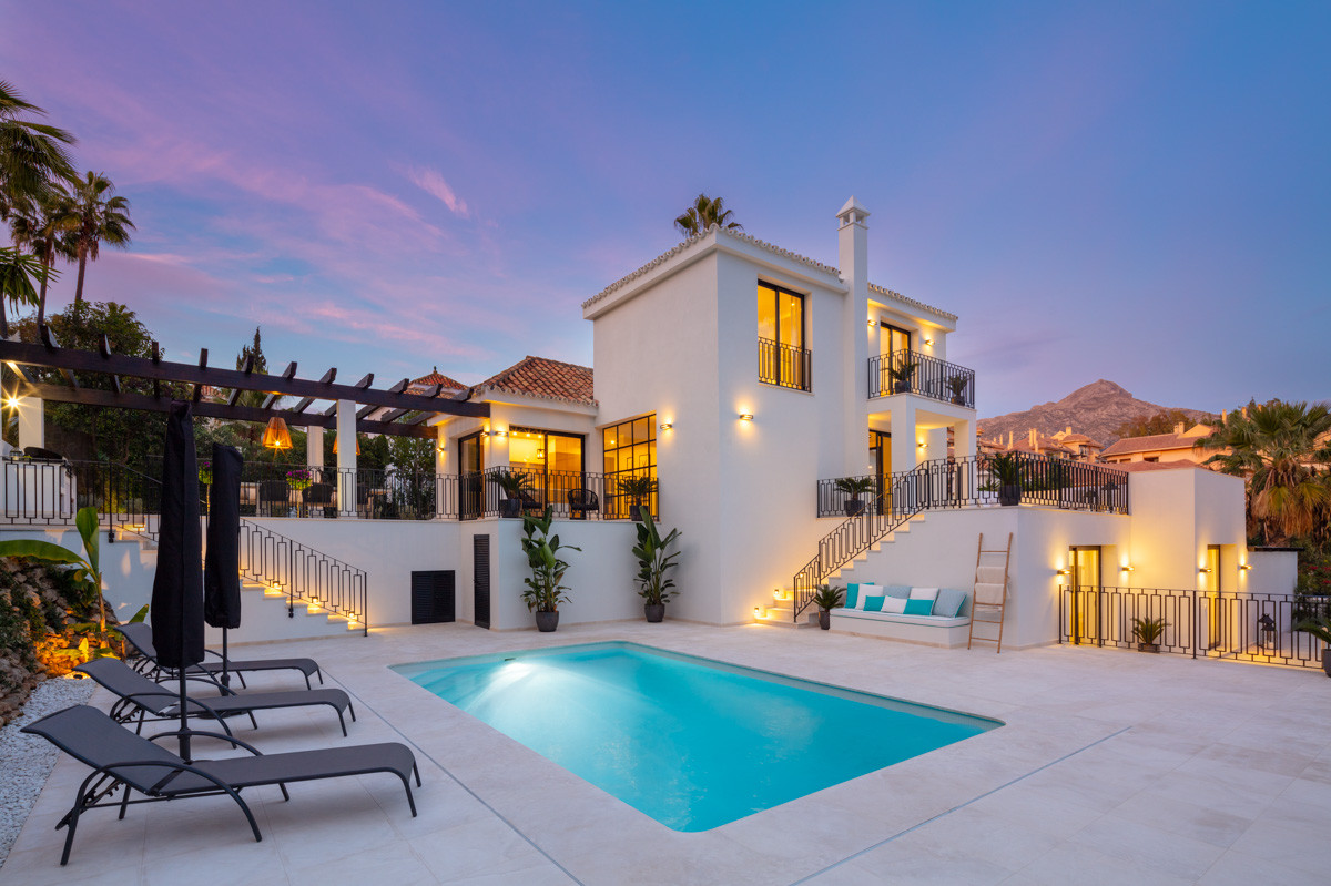 Villa in Nueva Andalucia