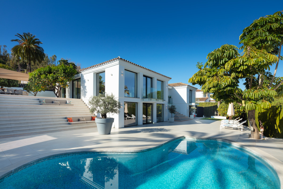 ARFV2287  Stunning fully renovated for modern villa  in the Golf Valley in La...