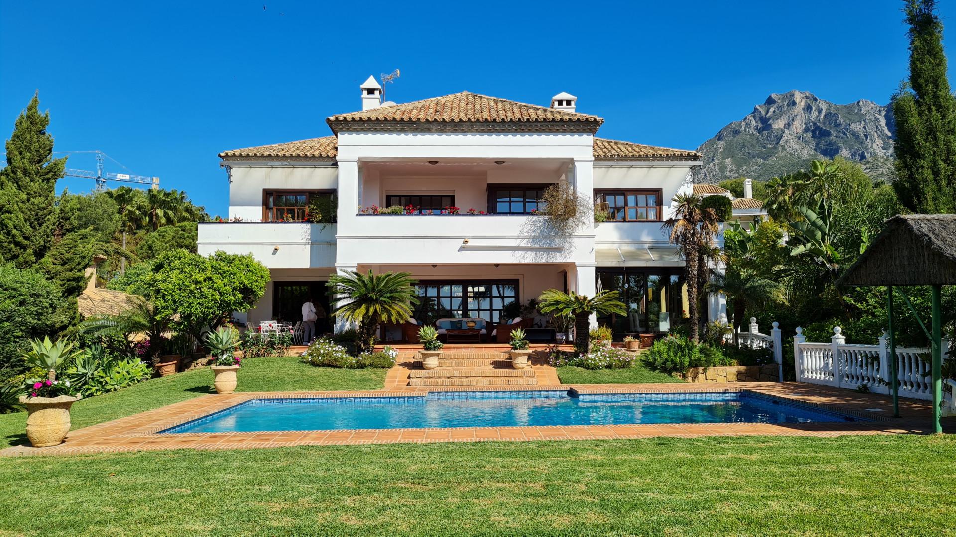 ARFV2338 - Mediterranean style villa for sale in Altos Reales Marbella