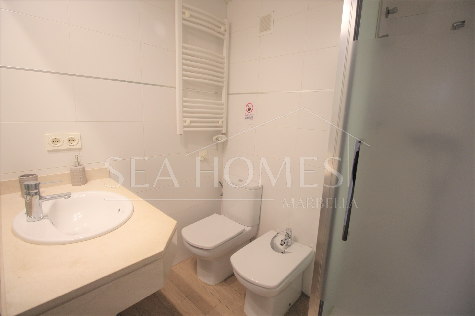 Apartment available second line to the beach in the heart of Estepona