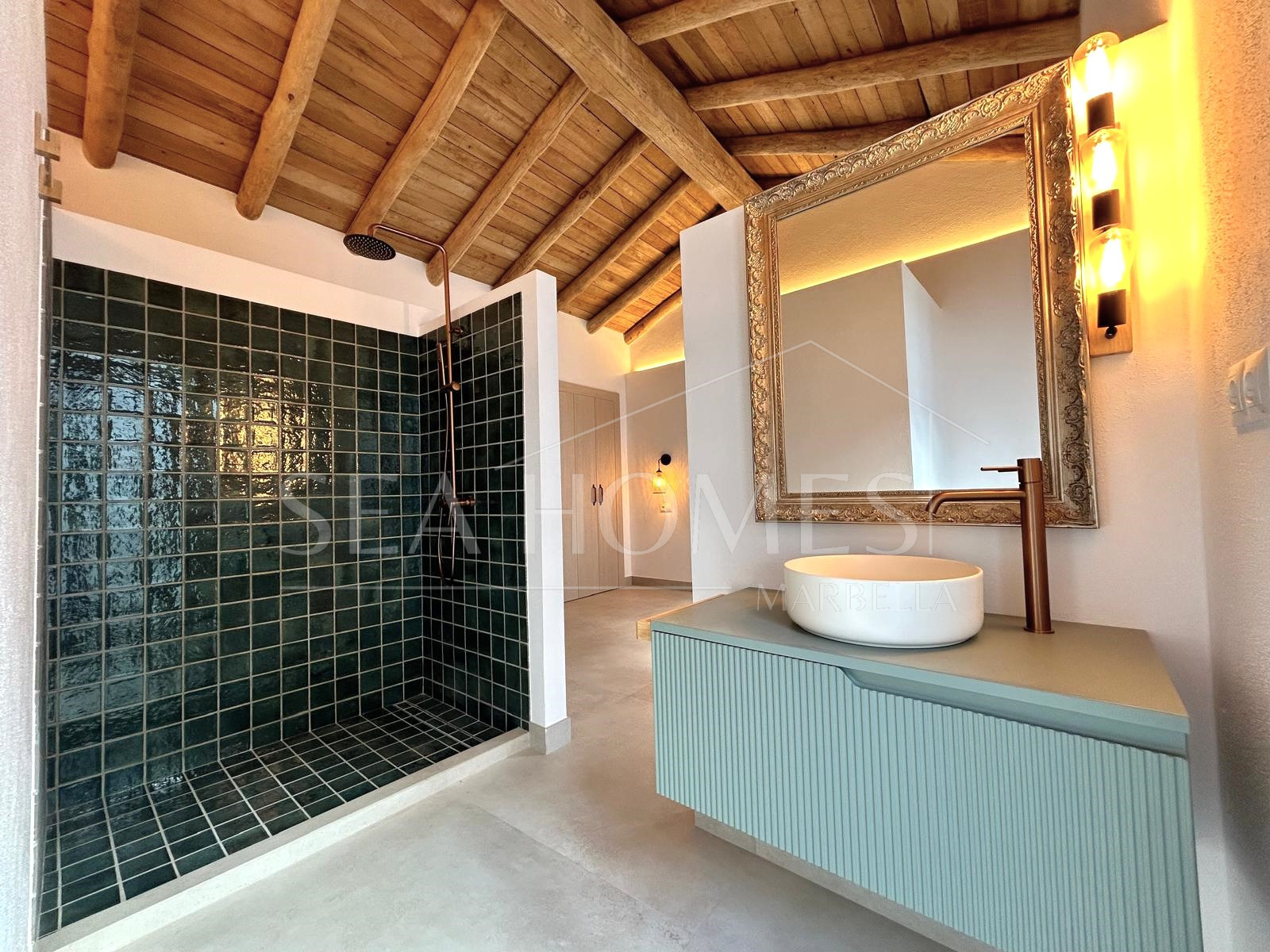 Stunning renovated village house in the heart of Estepona´s Old Town