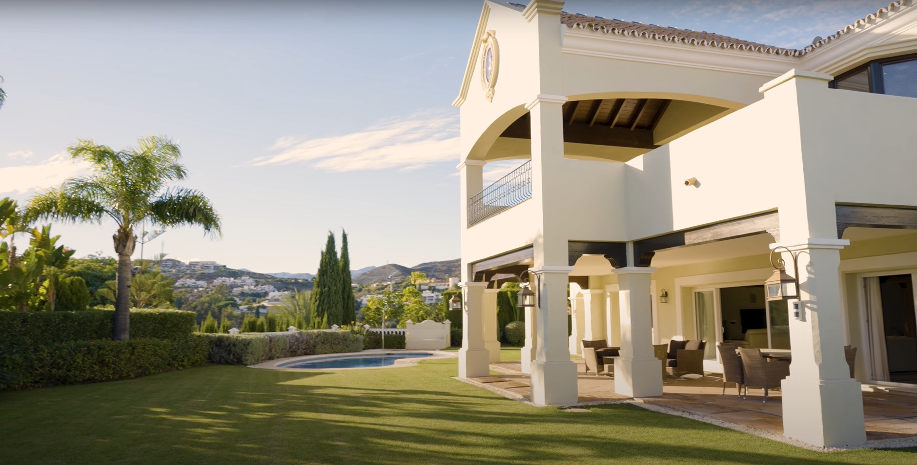 Villa Haveli - Villa Tradicional con Vistas al Mar en Urbanización Fantastico