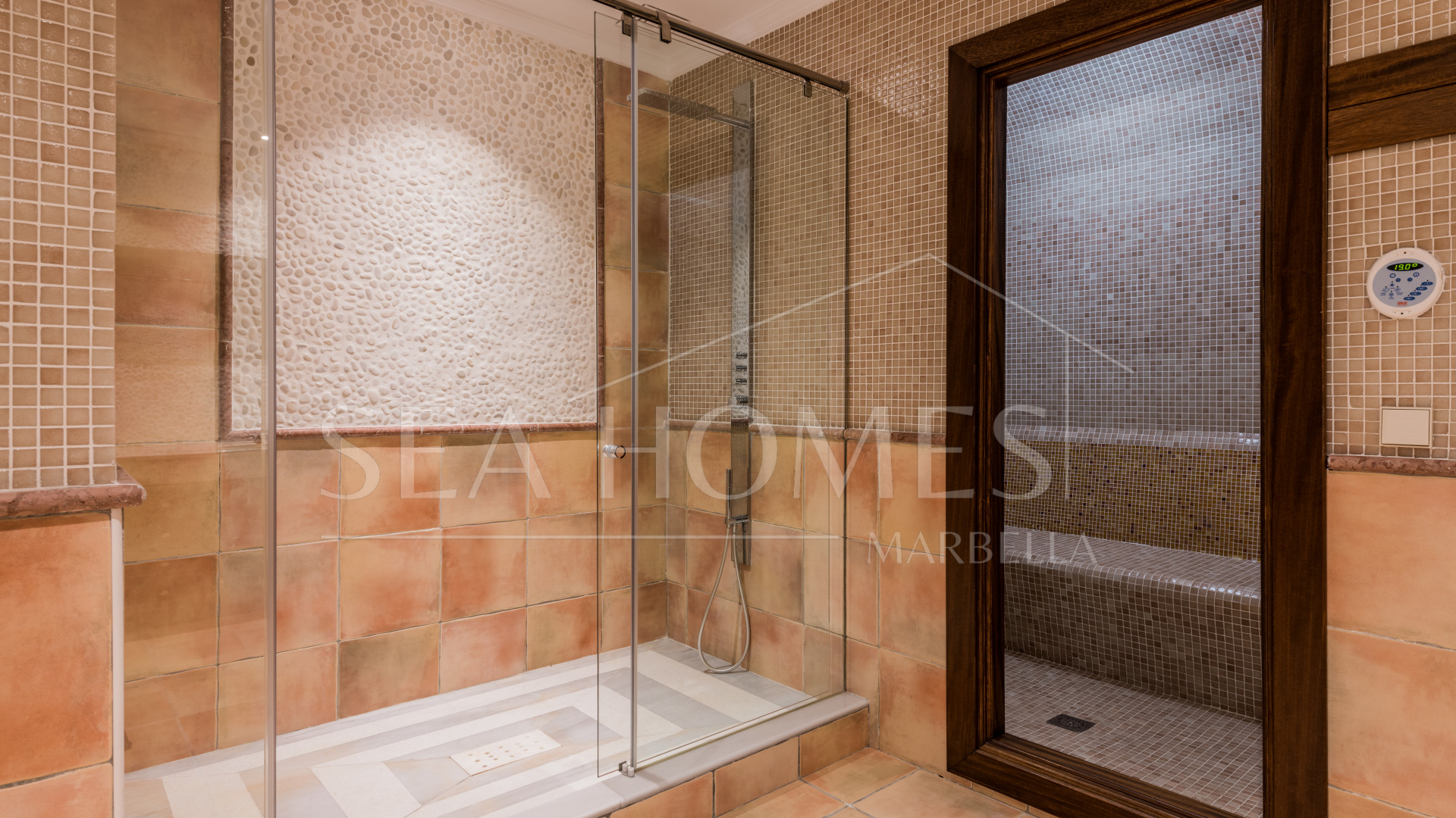 Villa Haveli - Traditional Villa with Sea Views in Fantastic Location