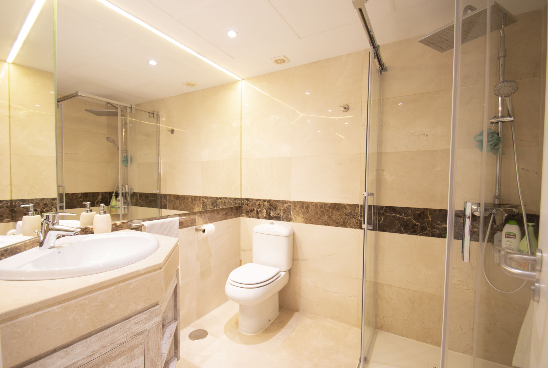 Flat in Alcaidesa Costa — photo 12