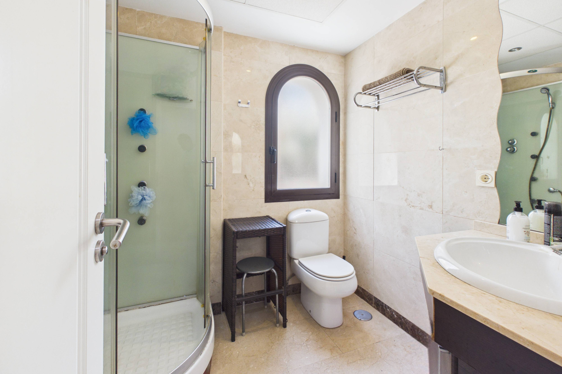 Apartment in Alcaidesa Costa — photo 7