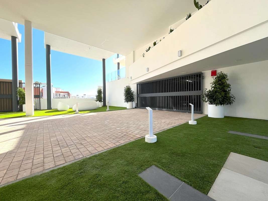 Image 6: Apartment For sale, Benalmadena, €999,000 [HFMn693839]