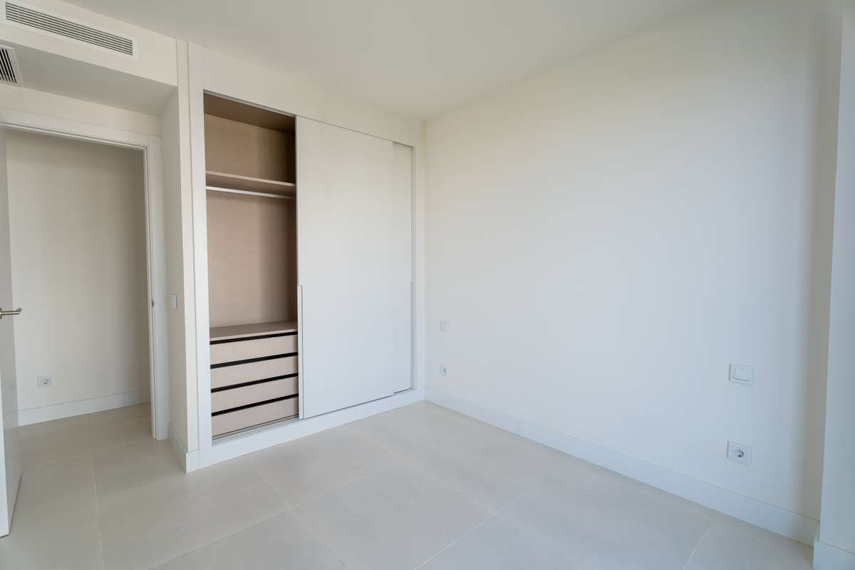 Image 15: Apartment For sale, Benalmadena, €795,000 [HFMn694008]