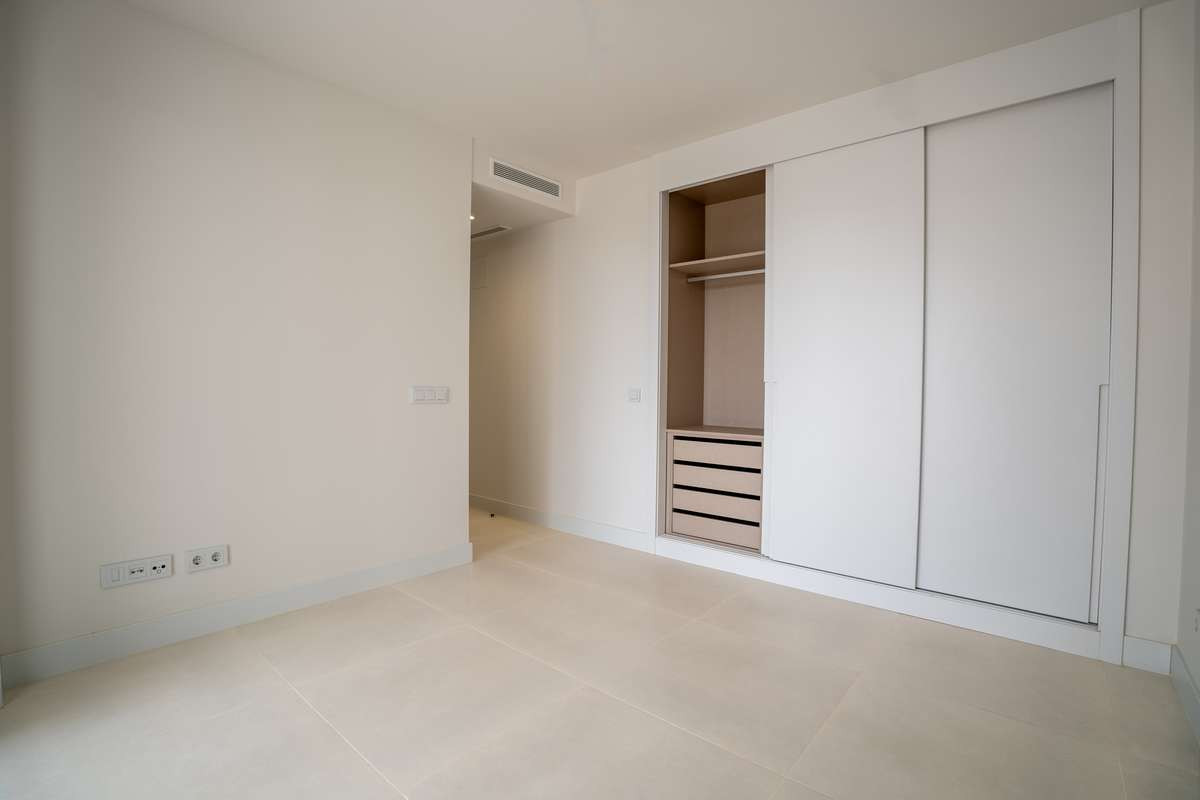 Image 11: Apartment For sale, Benalmadena, €795,000 [HFMn694008]