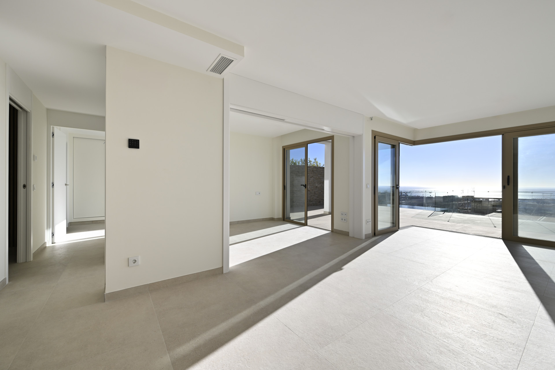 Image 4: Ground Floor Apartment For sale, Mijas Costa, €815,000 [EMALMA]