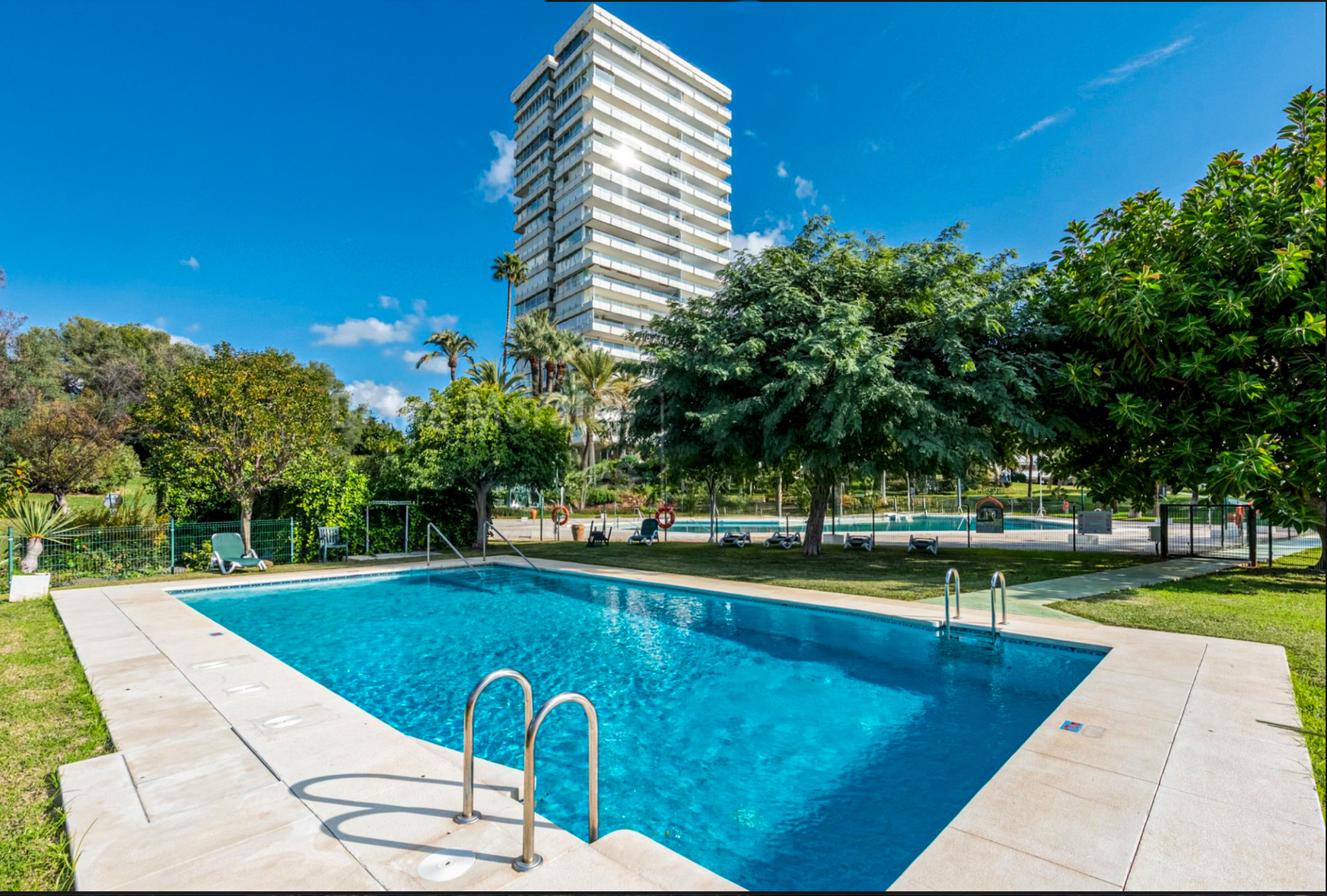 Splendid contemporary penthouse with stunning sea views