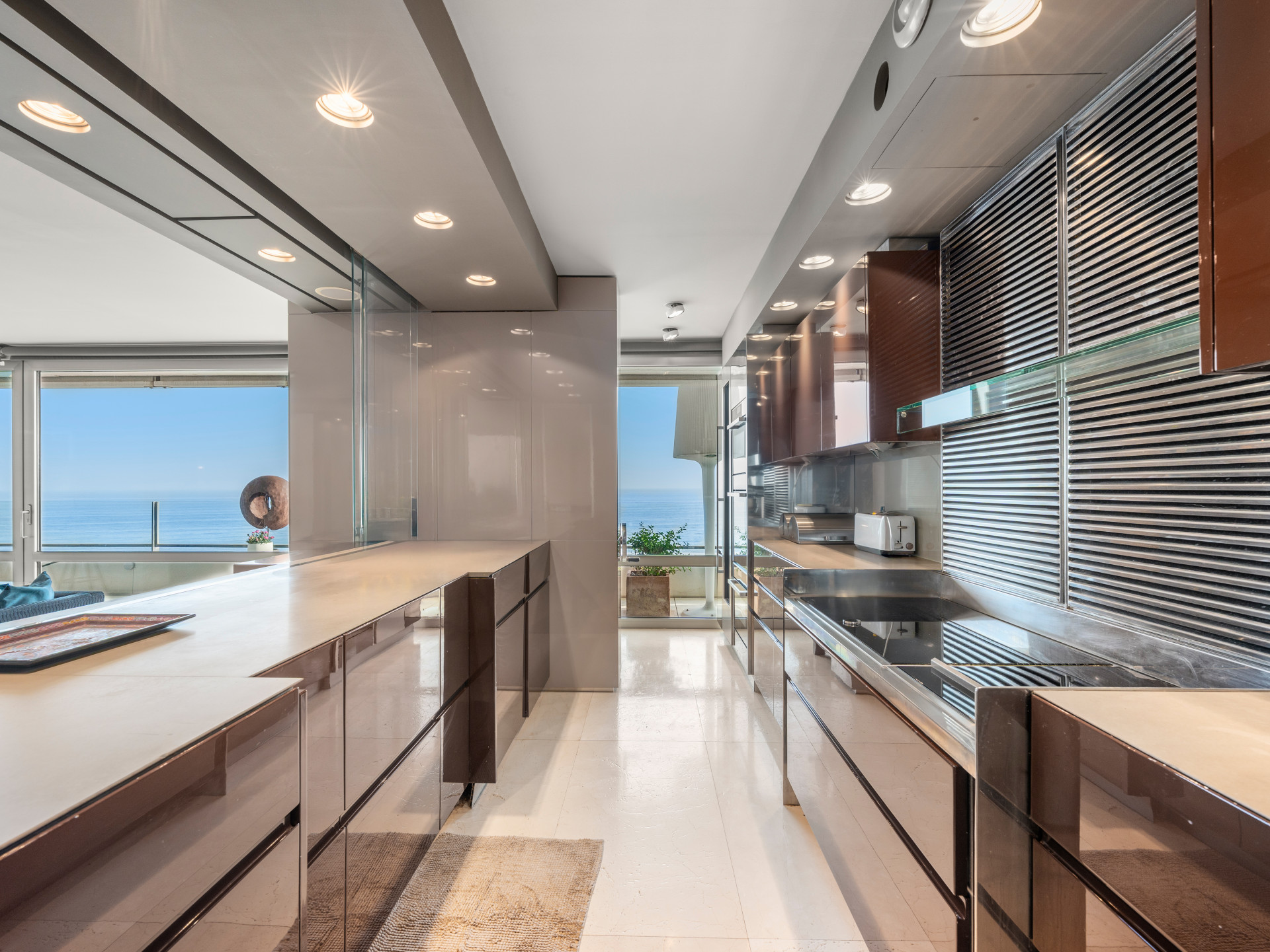 Splendid contemporary penthouse with stunning sea views