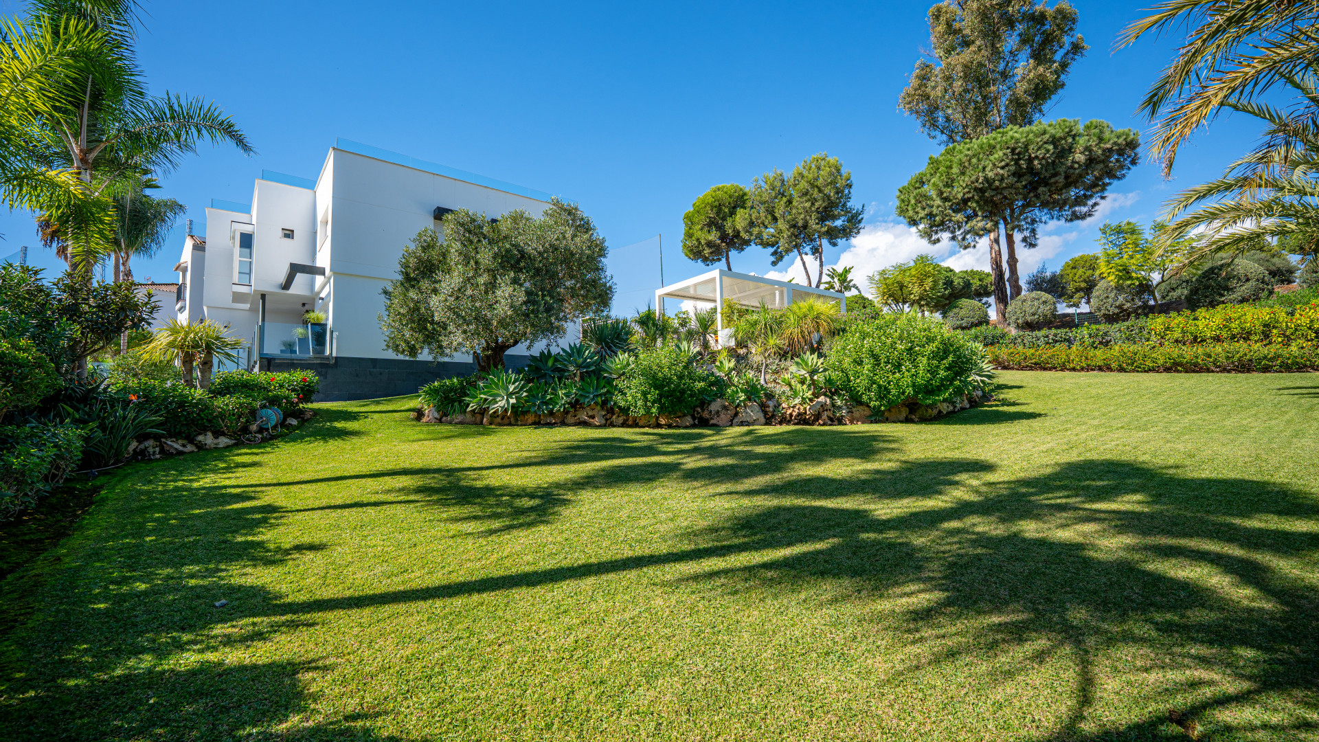 Image {index}: detached villa For sale, Mijas Costa, €1,650,000 [HFMs681880]