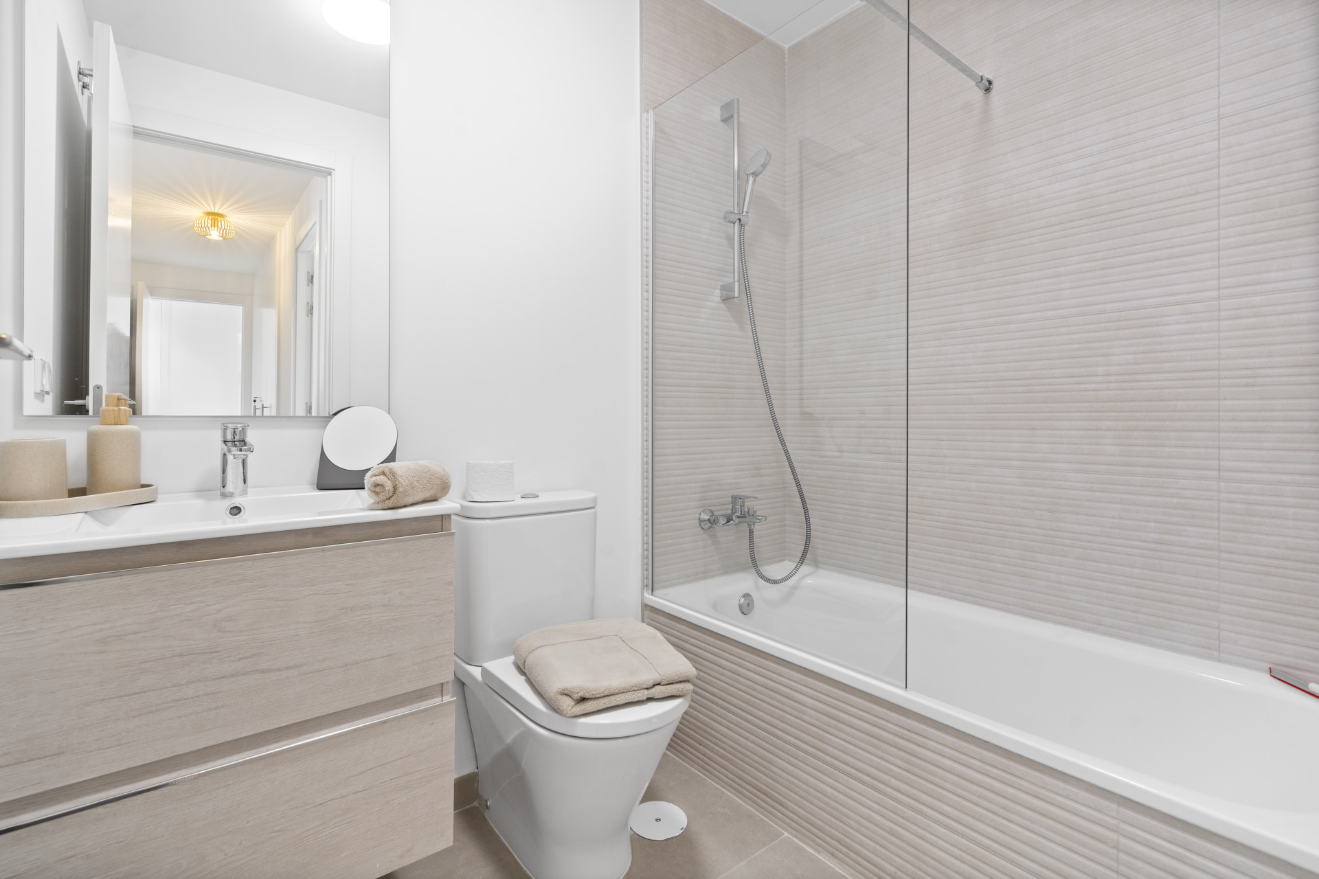 Modern 3-Bedroom Apartment in Oceana Gardens, Estepona — photo 11