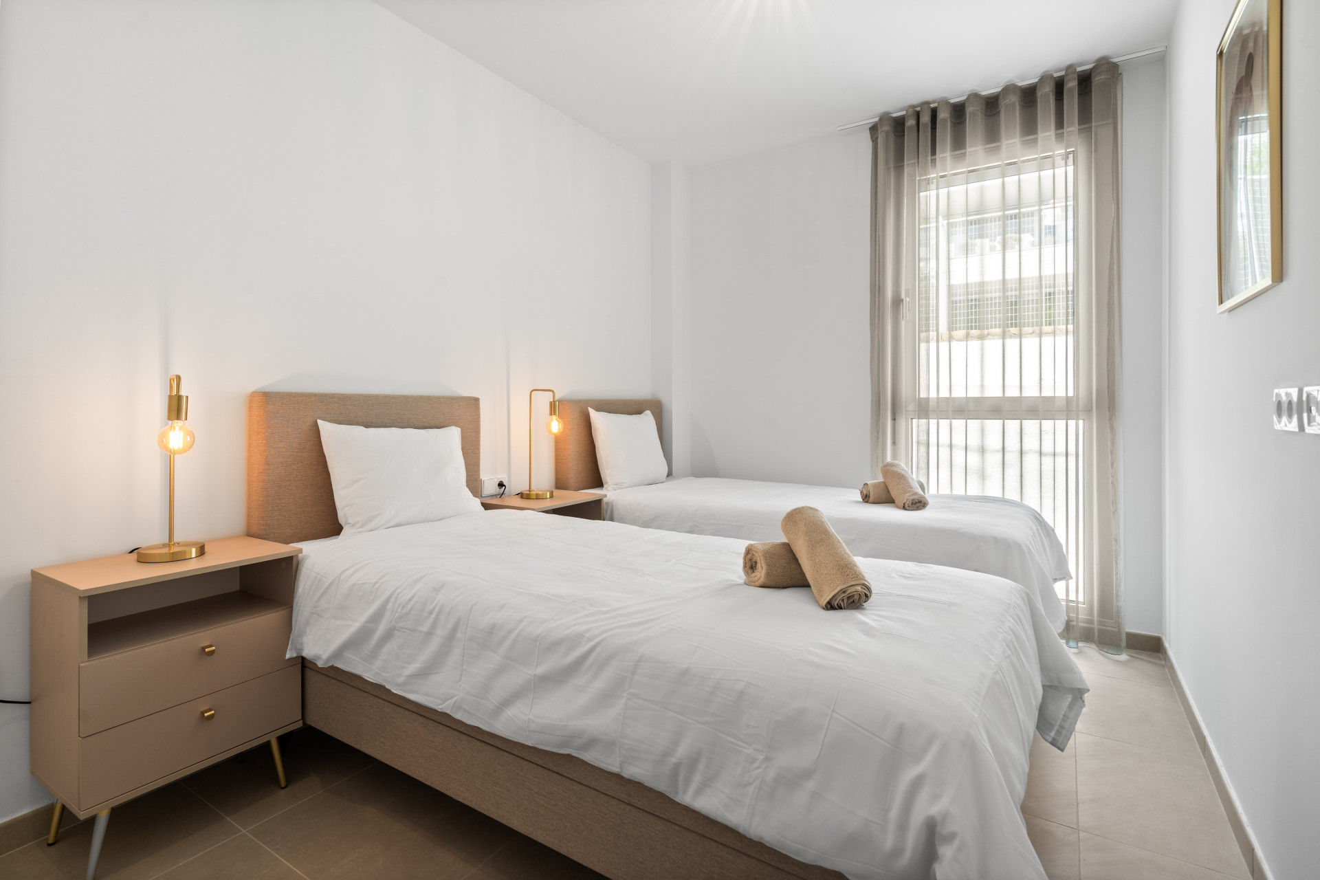 Modern 3-Bedroom Apartment in Oceana Gardens, Estepona — photo 9