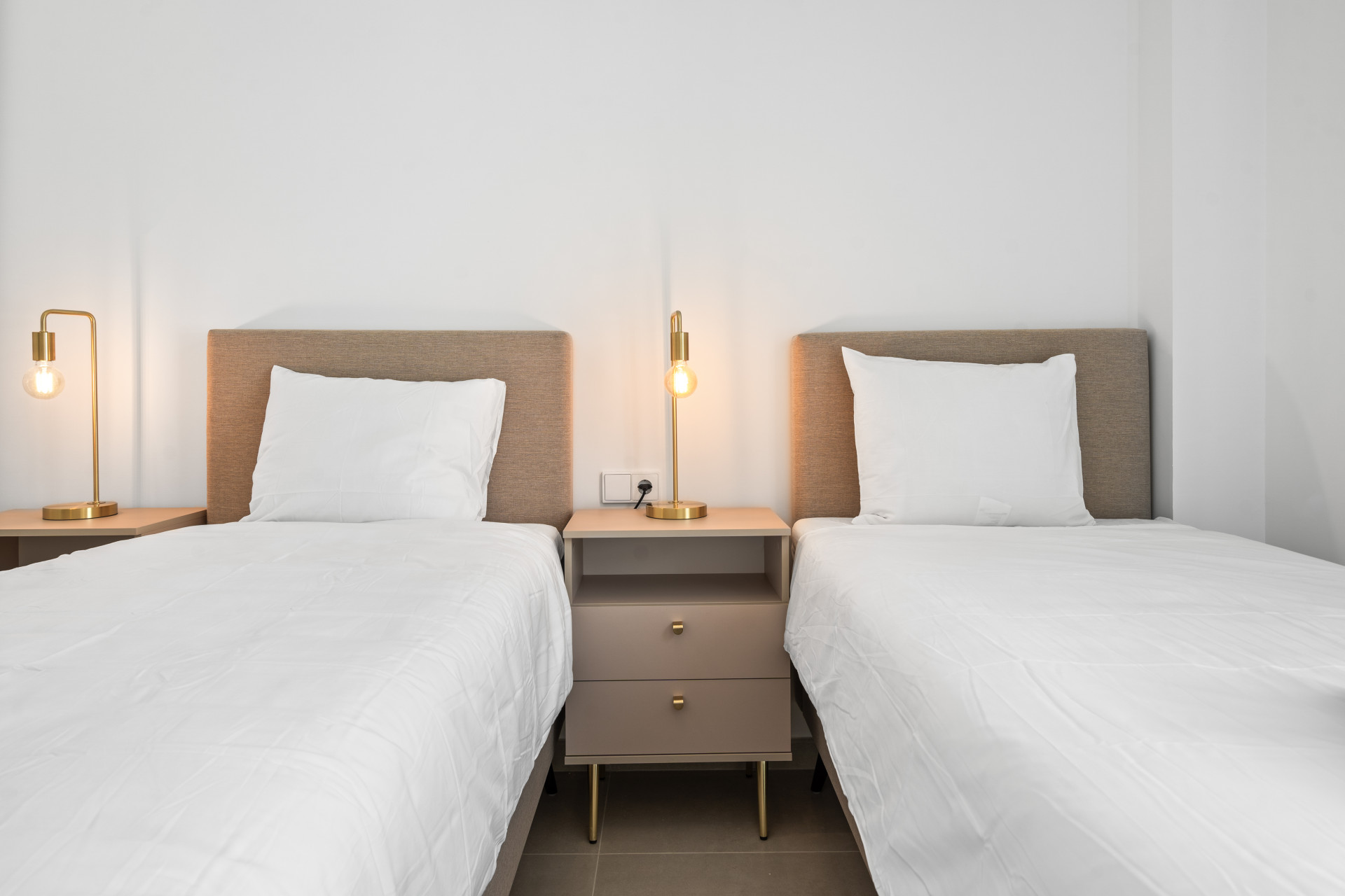 Modern 3-Bedroom Apartment in Oceana Gardens, Estepona — photo 12