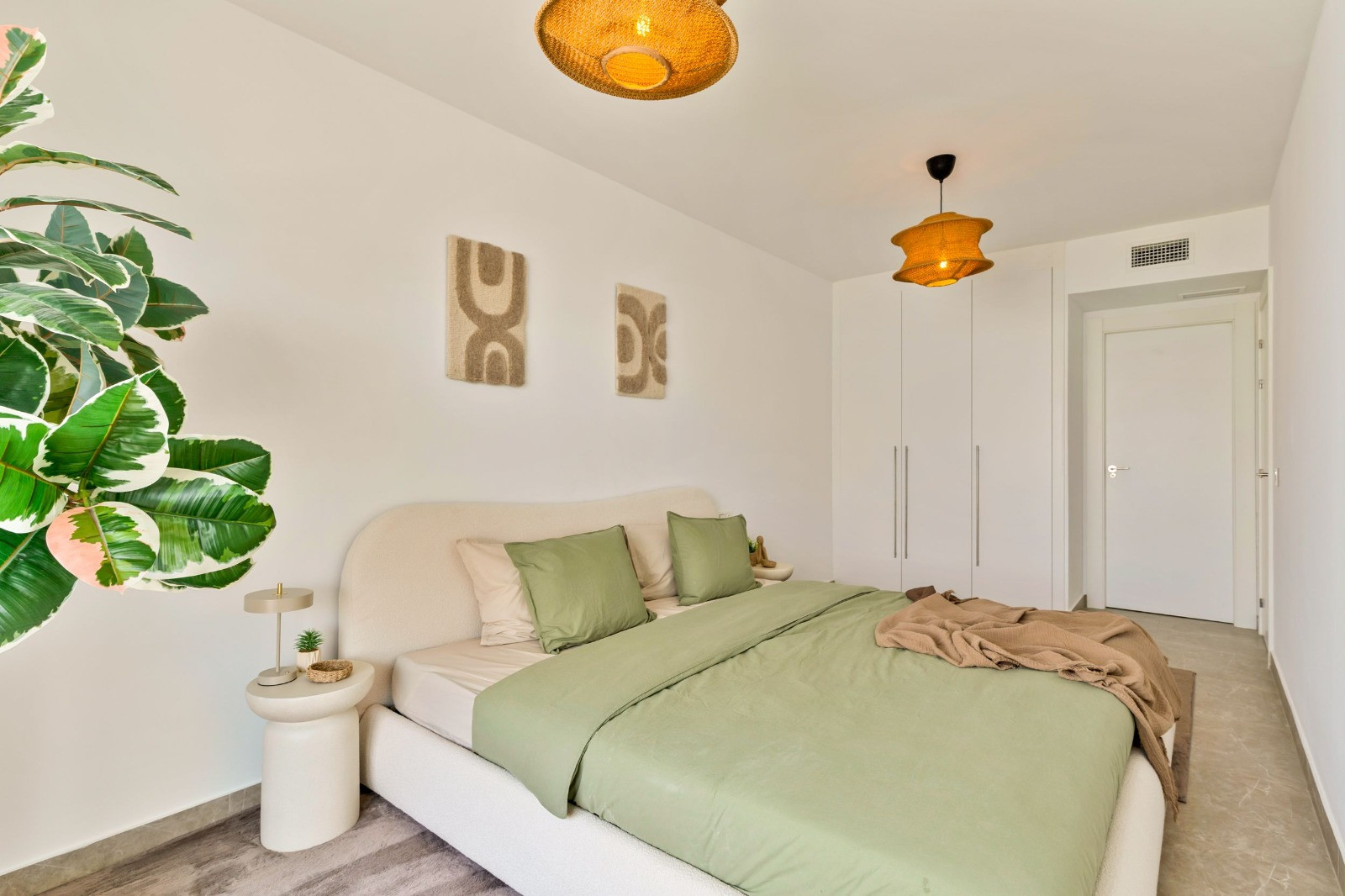 Modern Apartment in ISEA Estepona with Spacious Terrace — photo 5