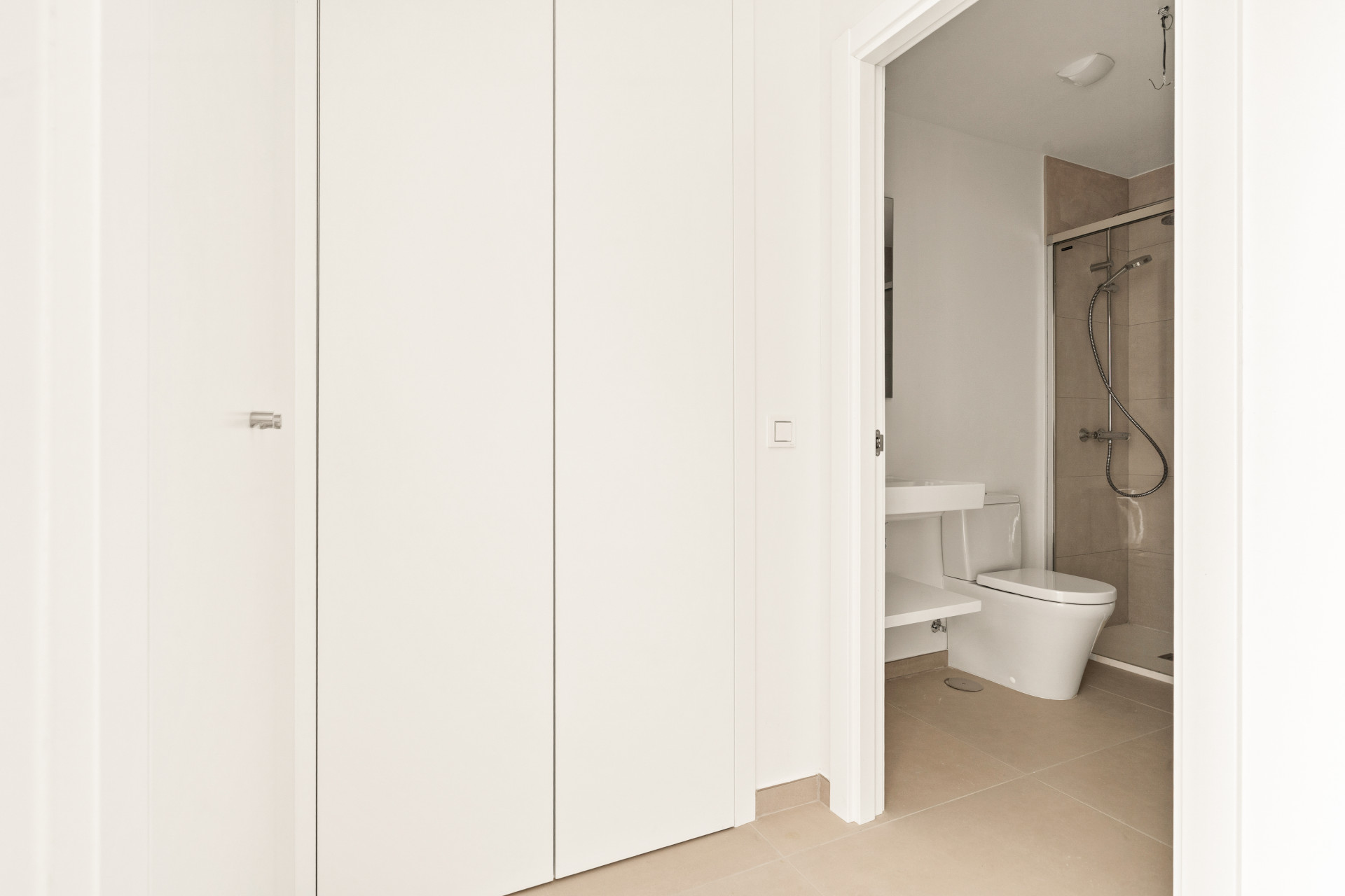 Modern 2-Bedroom Apartment in Symphony Suites – Cancelada, Estepona — photo 9