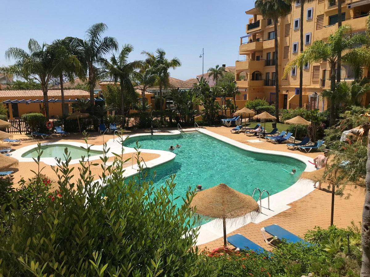 Apartment in San Pedro de Alcantara – cover image