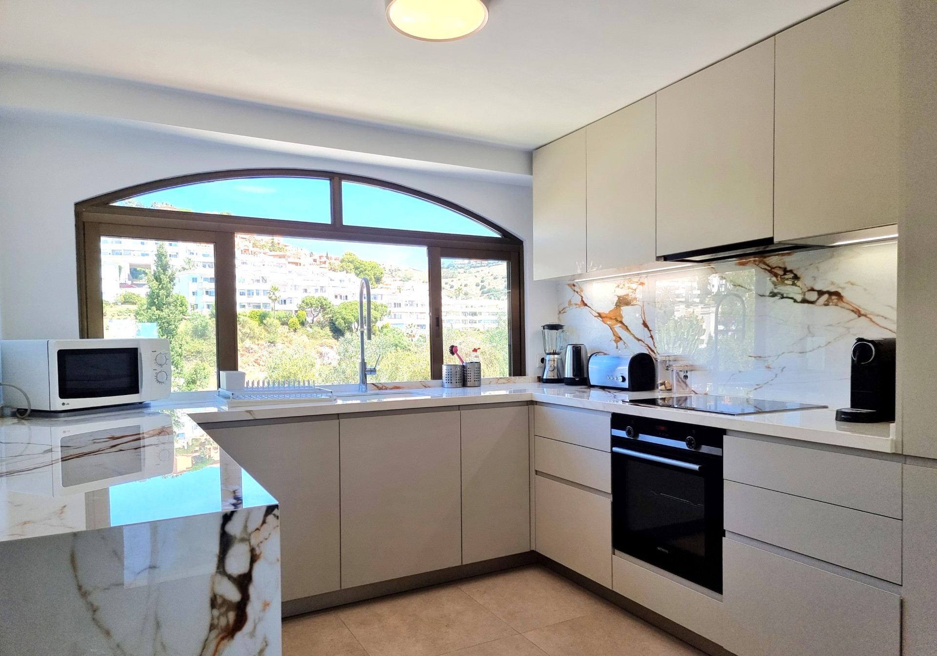 Image 4:  For sale, Mijas Costa, €850,000 [RC3025]