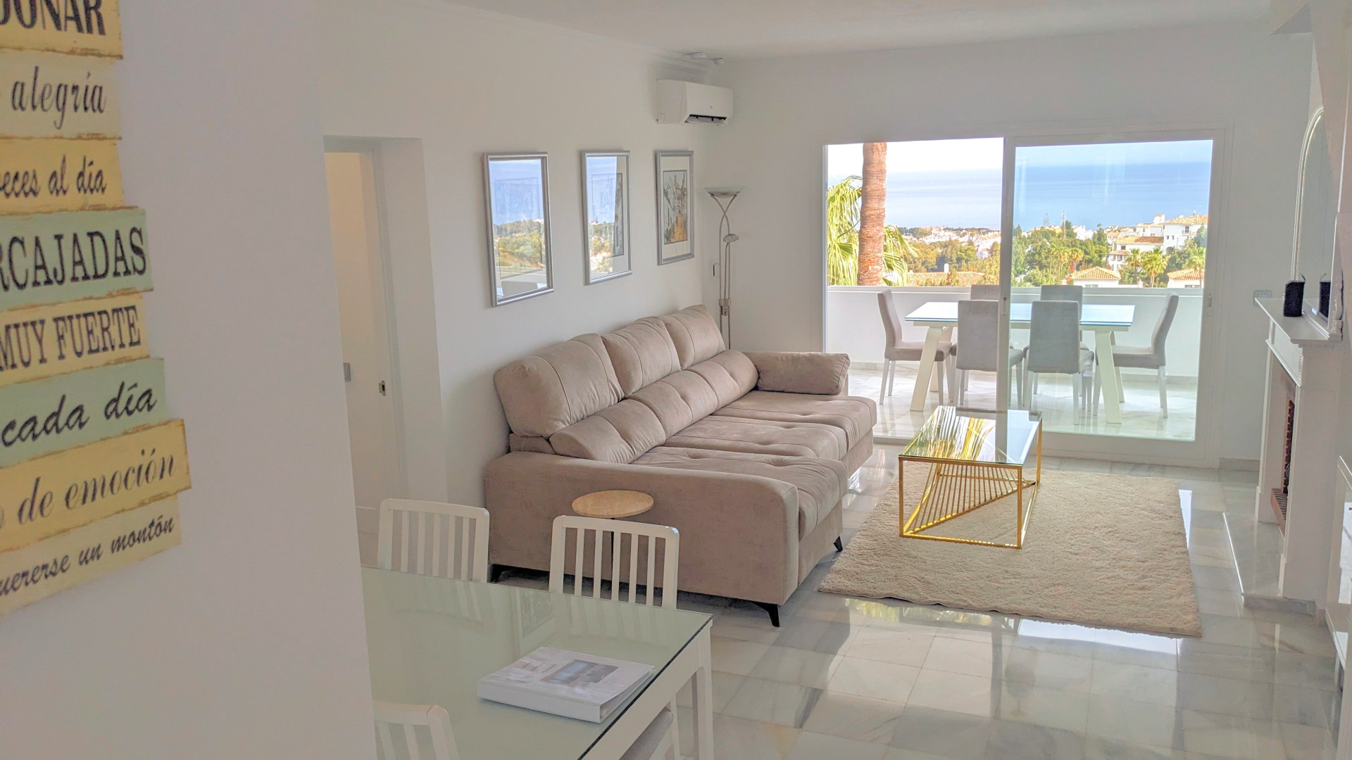 A duplex penthouse with the most stunning panoramic sea views in Calahonda. — photo 7