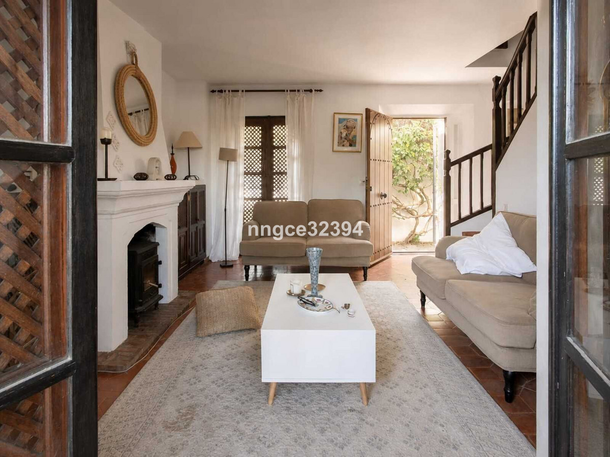 Tourist Licenced| Aloha, Nueva Andalucía | Charming 2-Bed Townhouse with Partial Sea Views, Pool, Tennis & Parking — photo 3