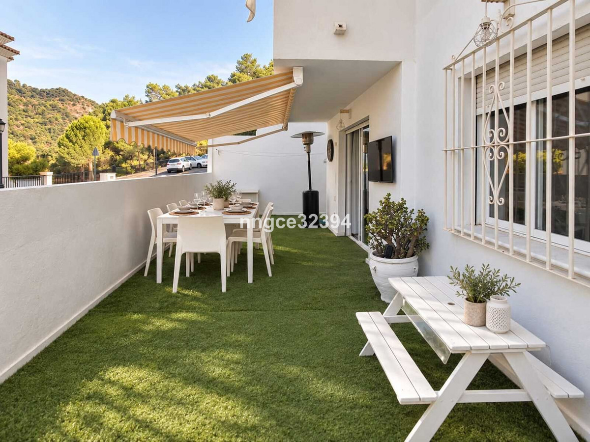 BENAHAVÍS PUEBLO | LARGE COVERED PATIO | FULLY FURNISHED | GARAGE | STORAGE | LIFT | POOL — photo 3