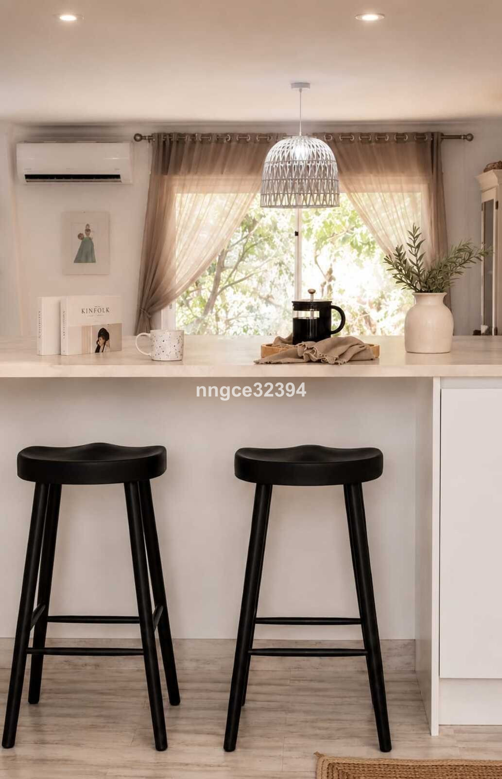 Fully Renovated Beachfront Townhouse | Designer Kitchen | Private Garden | Rooftop Sea Views — photo 4