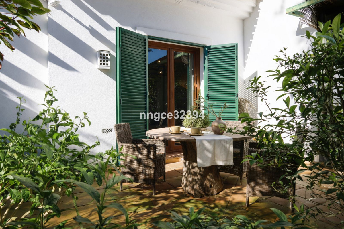 A Private Artistic Sanctuary in Sotogrande Costa — photo 12