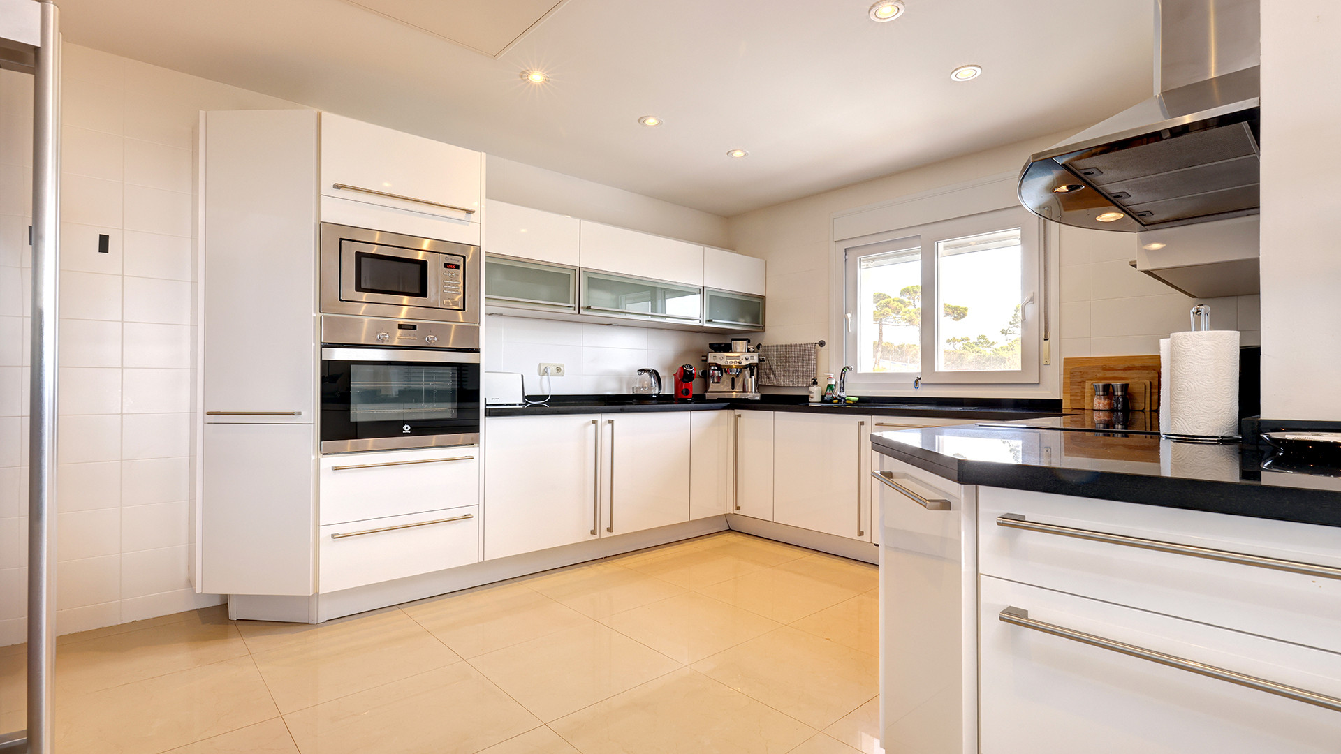 Image 3: Detached Villa For sale, Manilva, €1,450,000 [HFMs659941]