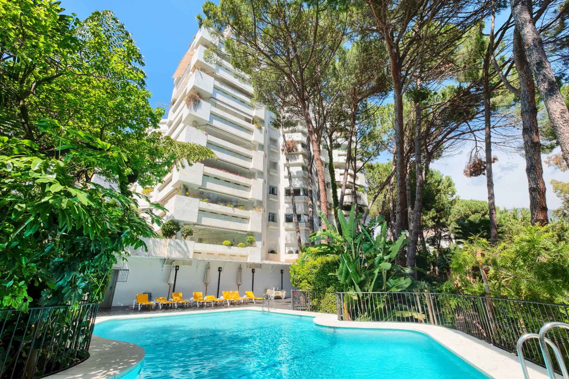 Apartment for sale in Marbella Golden Mile, 