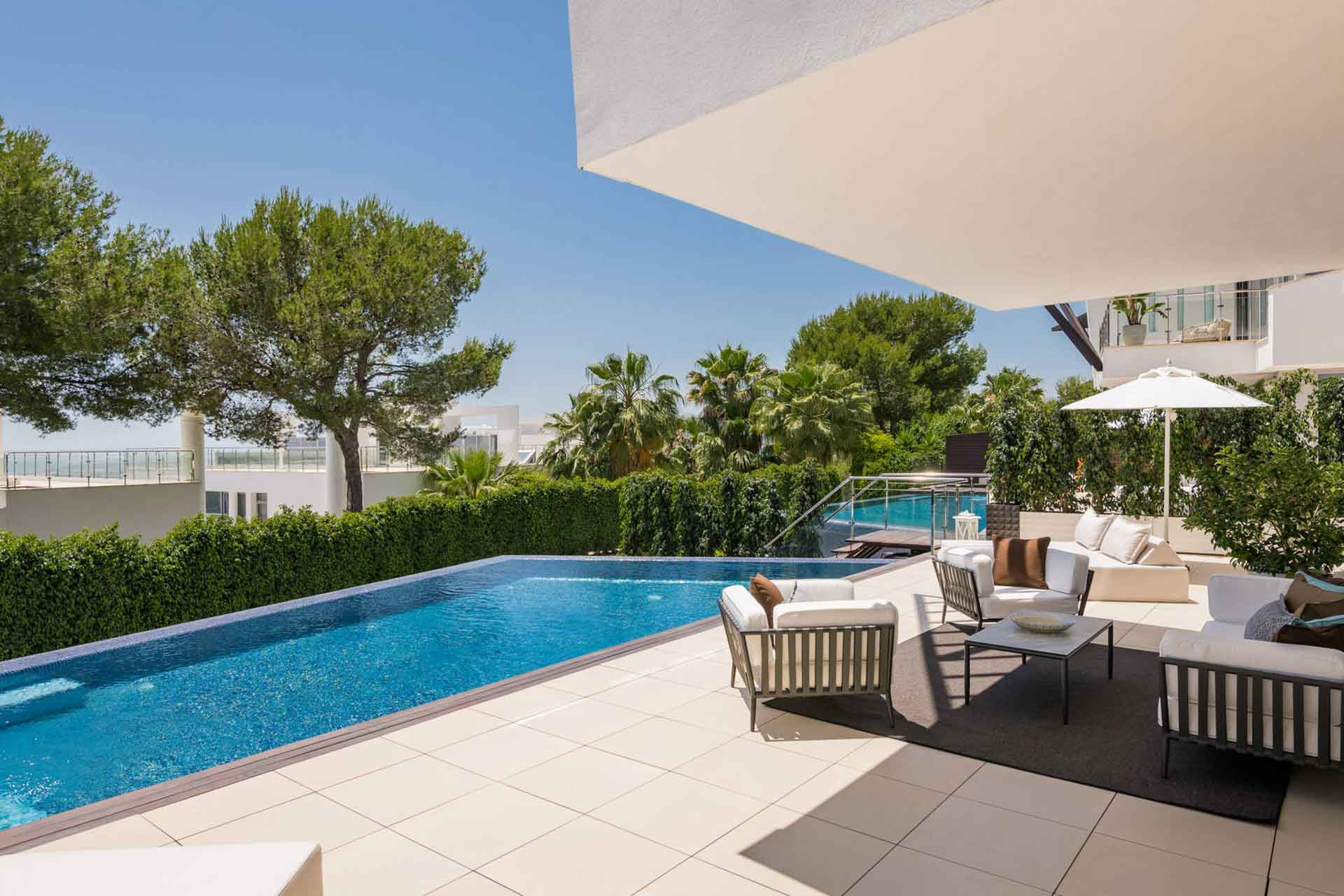 Town House for sale in Marbella Golden Mile, 