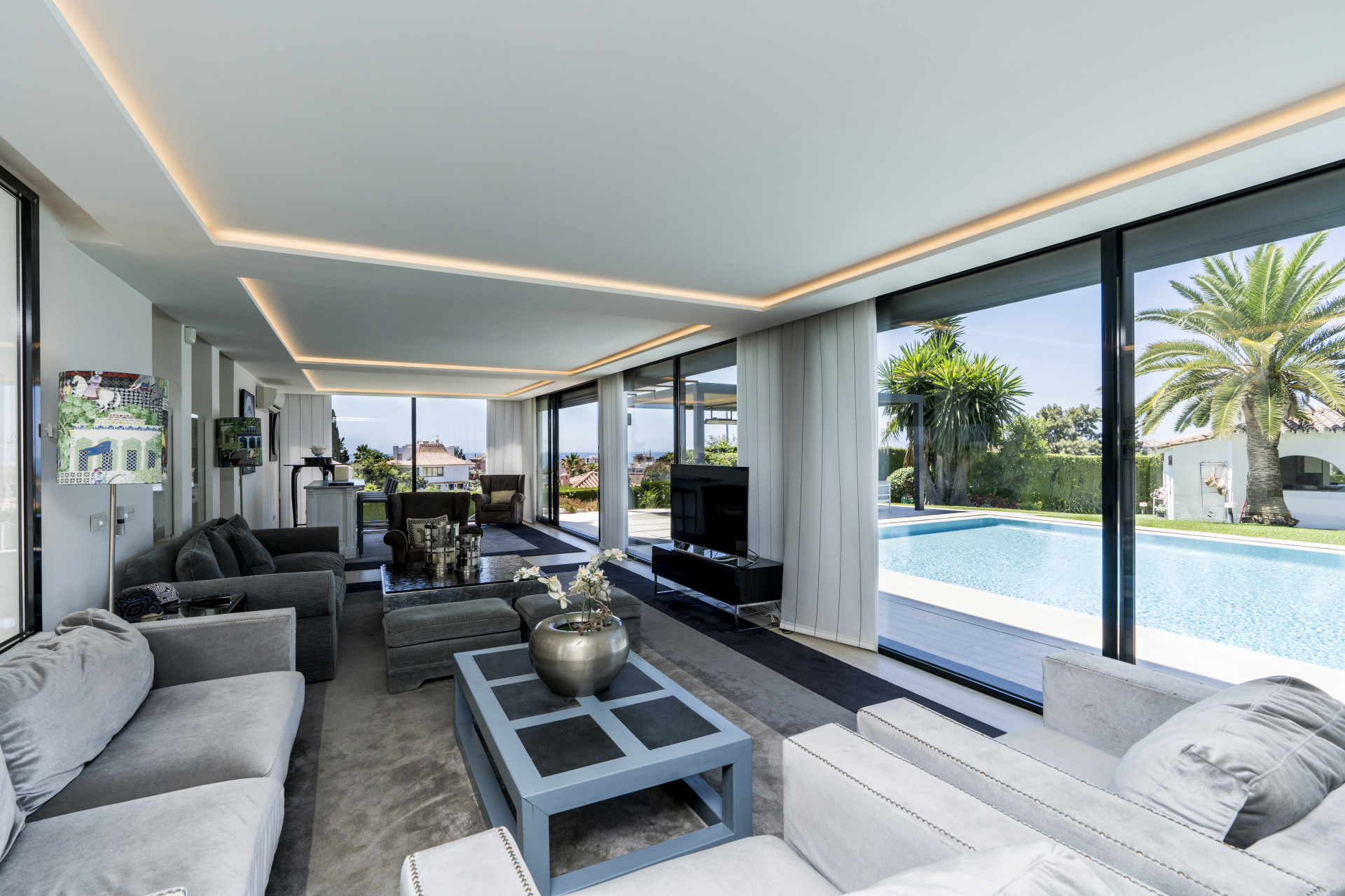 Villa for sale in Marbella, 