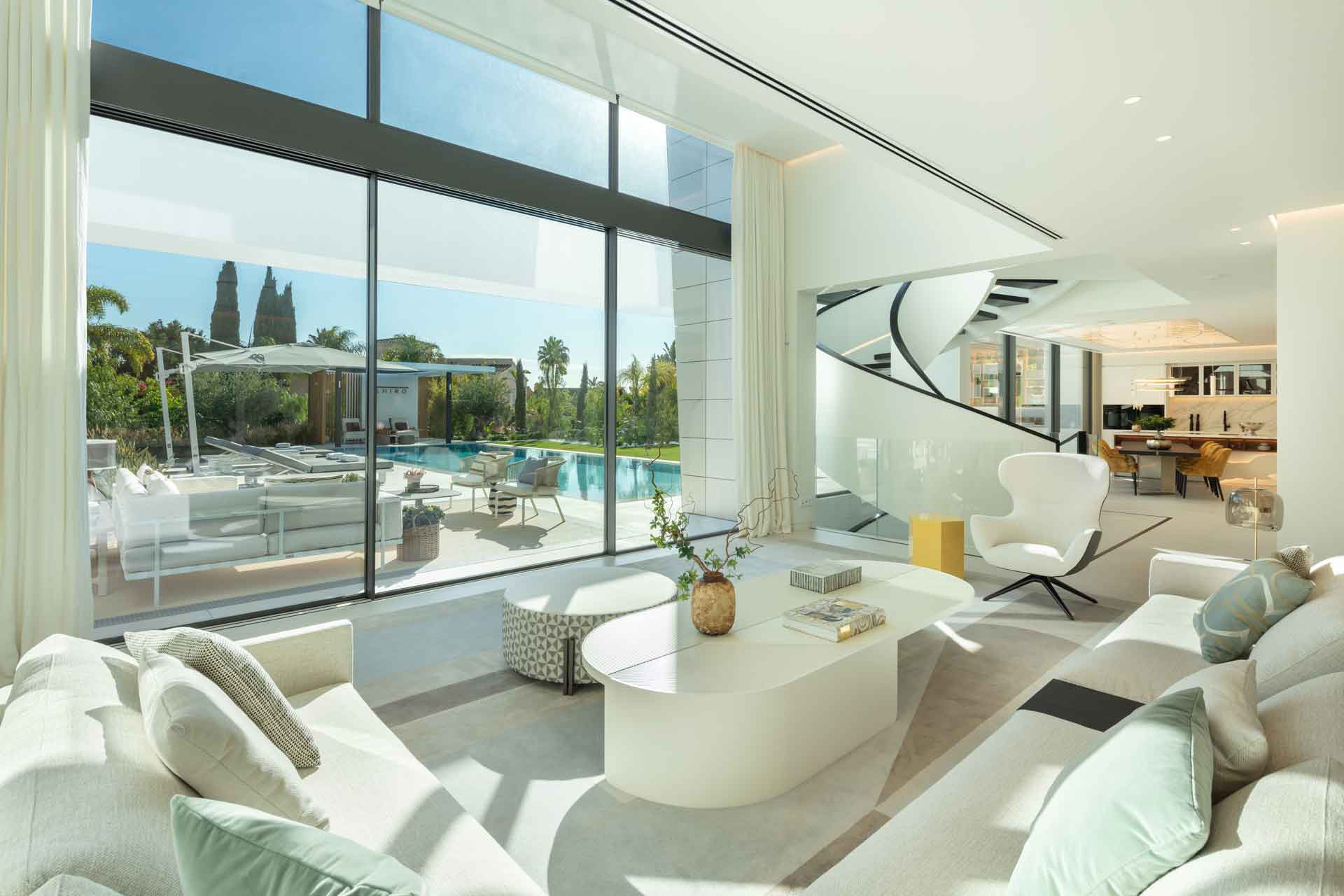 Villa for sale in Marbella East, 