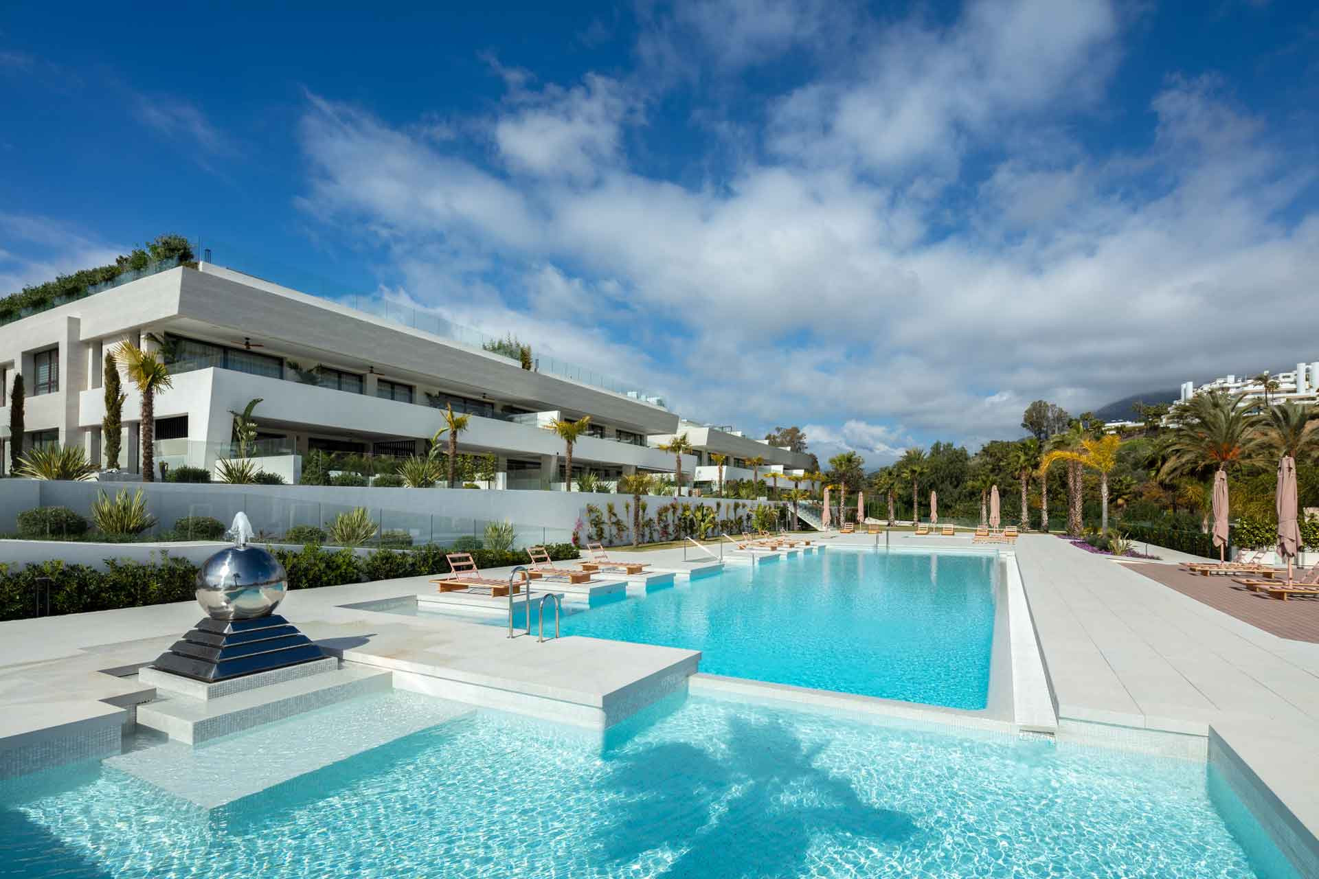 Apartment for sale in Marbella Golden Mile, 