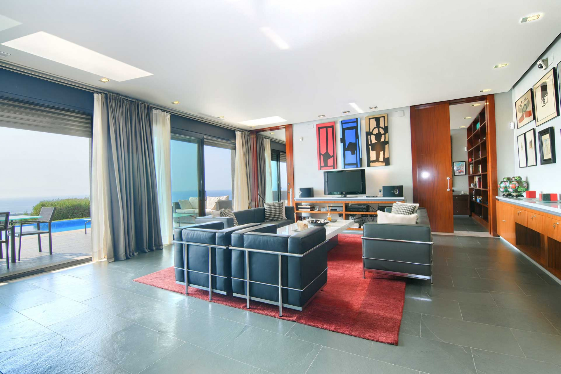 Villa for sale in Marbella East, 