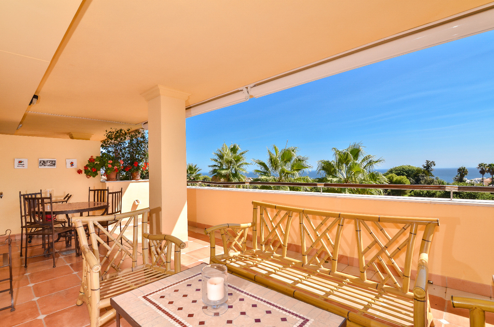Apartment for sale in Marbella Golden Mile, 