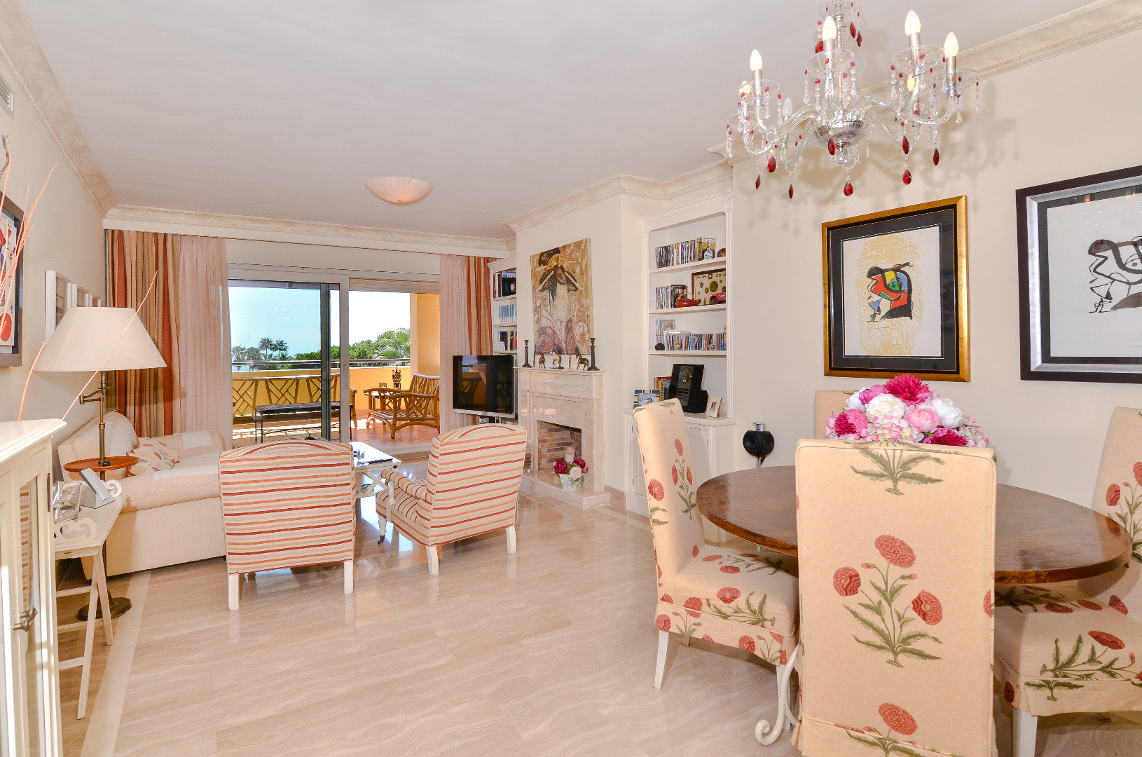 Apartment for sale in Marbella Golden Mile, 