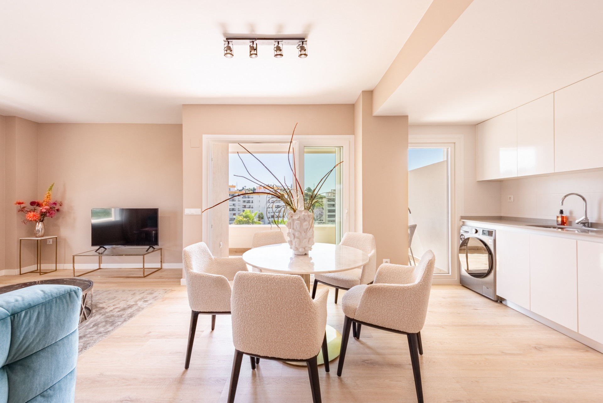 Brand New Luxury Corner Apartment mit Meerblick in Nueva Andalucia, Marbella