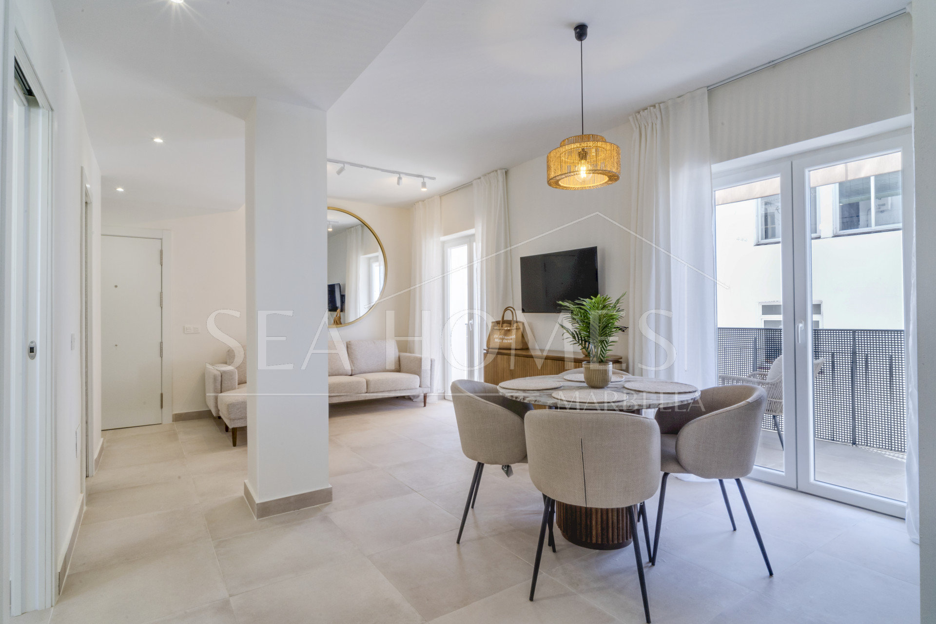 Superb Fully Renovated Three-Bedroom Apartment Steps from Estepona Beach