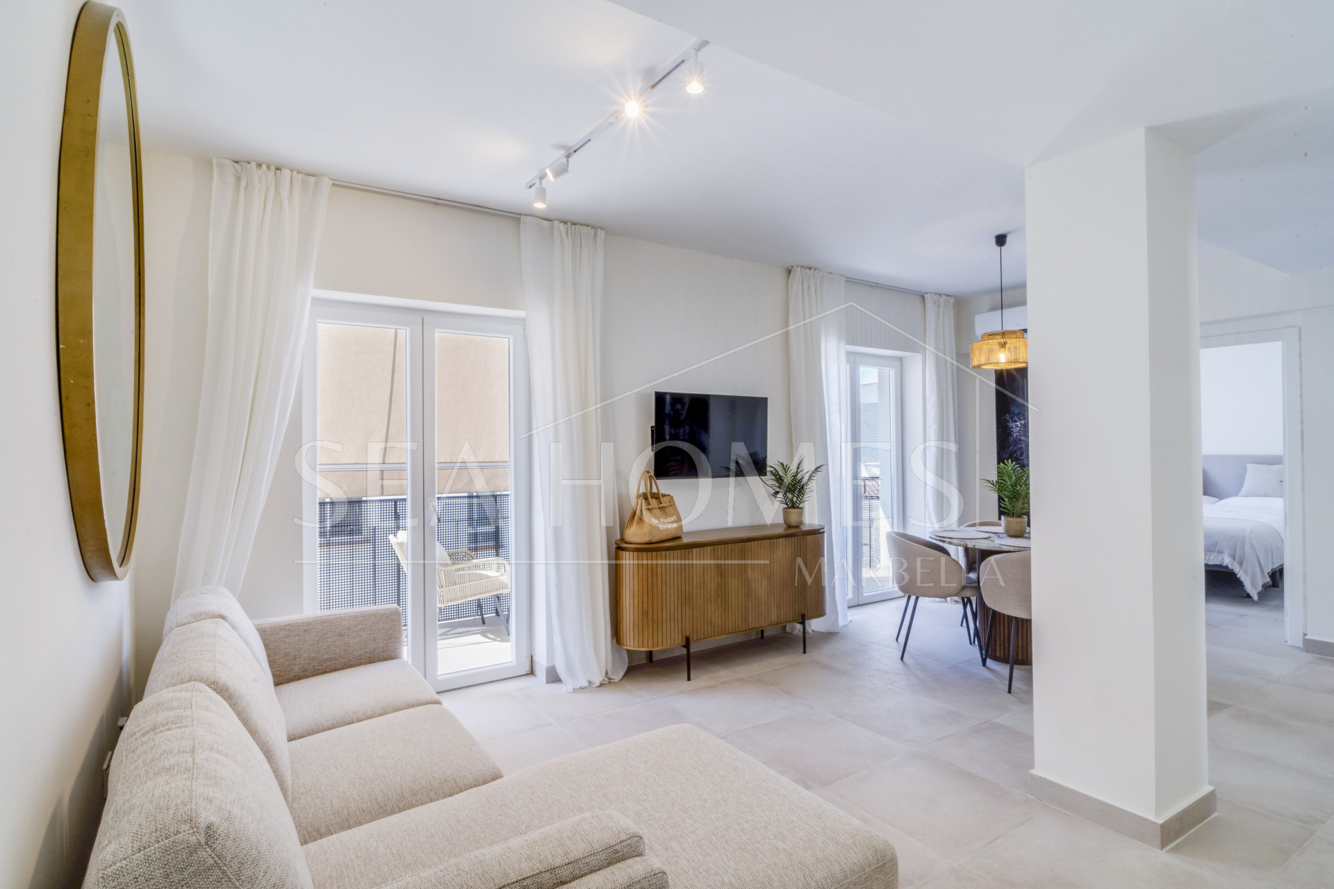 Superb Fully Renovated Three-Bedroom Apartment Steps from Estepona Beach