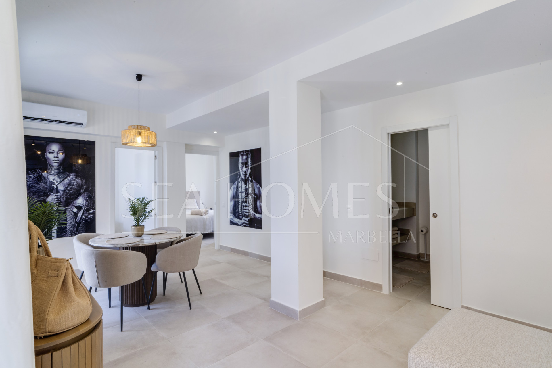 Superb Fully Renovated Three-Bedroom Apartment Steps from Estepona Beach