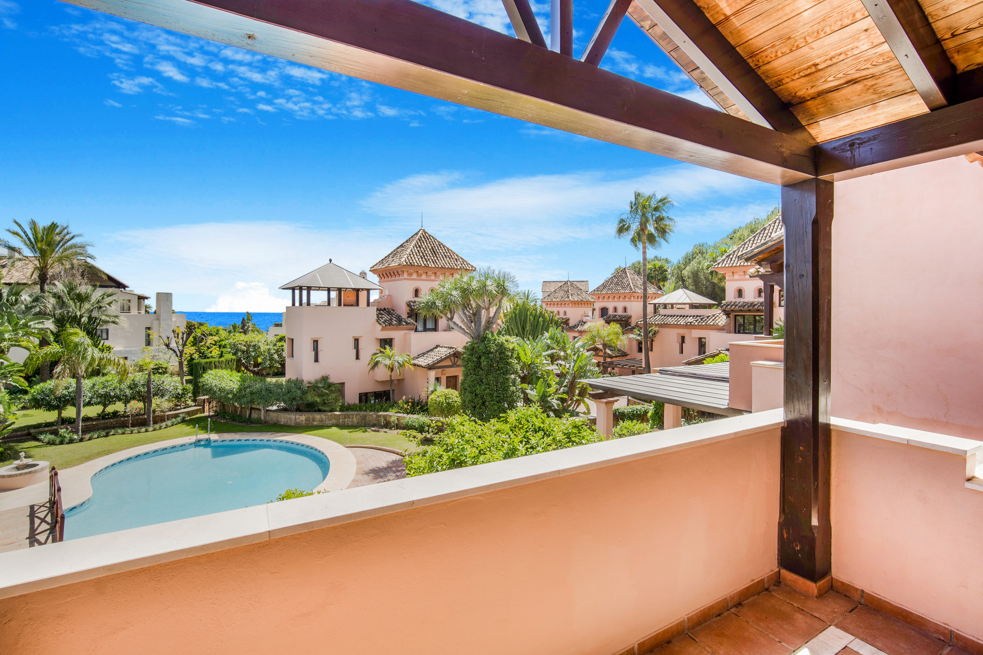 Casa Adosada de Lujo en Cascada de Camoján, Marbella