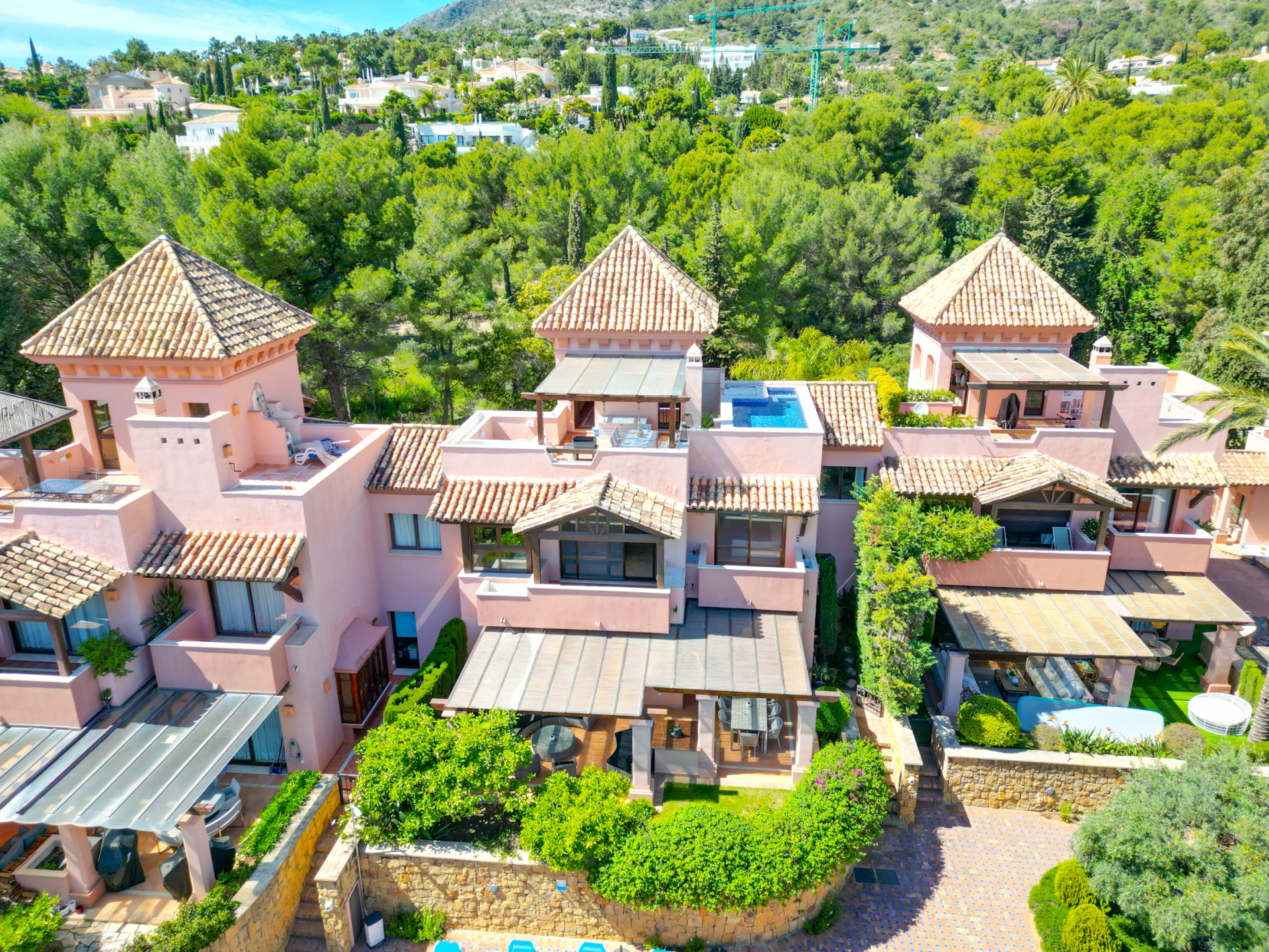 Casa Adosada de Lujo en Cascada de Camoján, Marbella